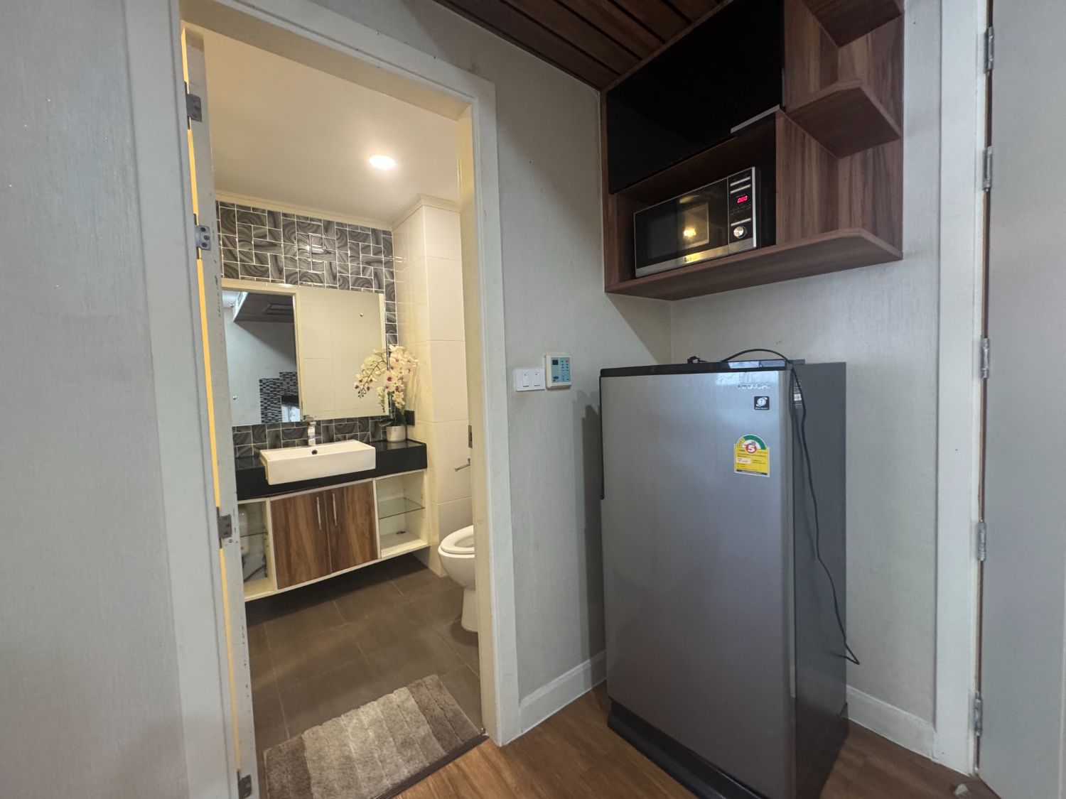 Venetian Jomtien Studio, only 1.29 million baht. - photo 7