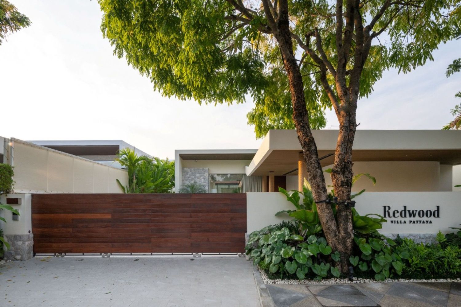 Luxury Resort for Sale in Huay Yai Pattaya | 13.3 Rai | Boutique Resort with Villas & Bungalows | Prime Investment Opportunity - photo 2