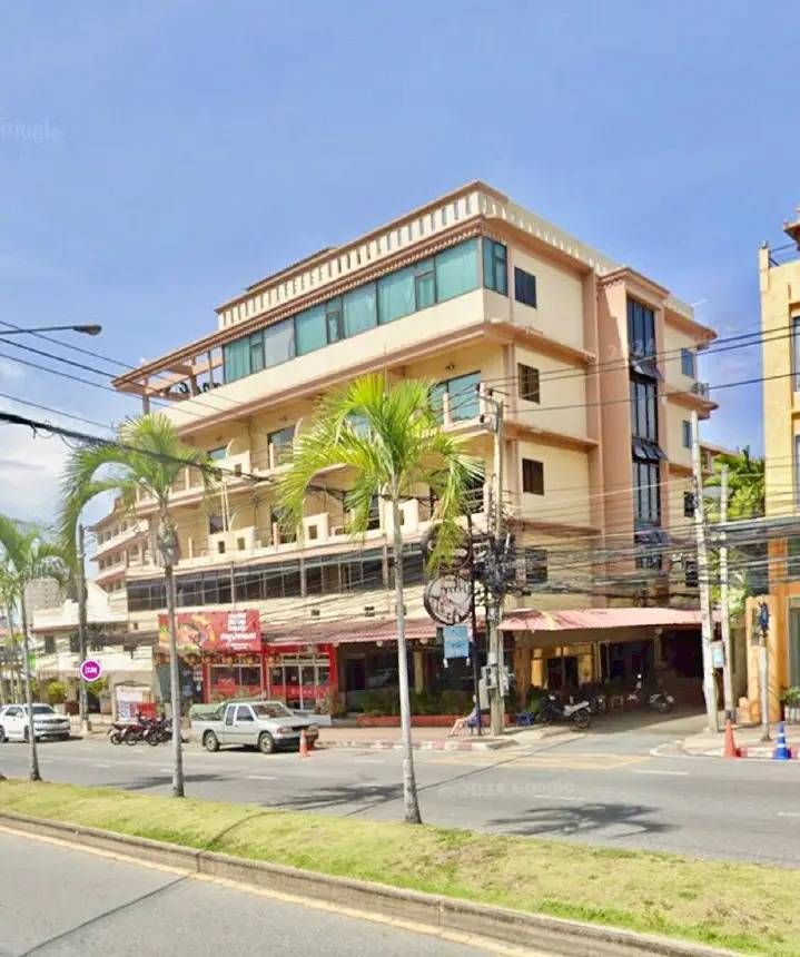 Dusit Grand Park 2 Pattaya Condo for Sale, 1st Floor, City View, Large 61 sq.m., Only 4.9 million baht!