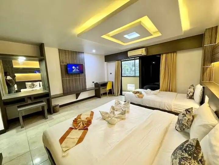 Dusit Grand Park 2 Pattaya Condo for Sale, 1st Floor, City View, Large 61 sq.m., Only 4.9 million baht! - photo 3