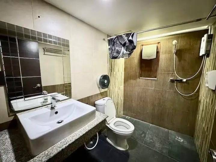 Dusit Grand Park 2 Pattaya Condo for Sale, 1st Floor, City View, Large 61 sq.m., Only 4.9 million baht! - photo 6