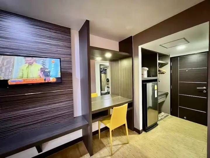 Dusit Grand Park 2 Pattaya Condo for Sale, 1st Floor, City View, Large 61 sq.m., Only 4.9 million baht! - photo 7