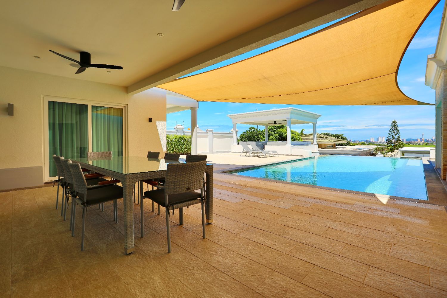 Condo for sale: Dusit Grand Park 1 Pattaya – 2 bedrooms, pool view, large unit, 62 sq m, only 3.85 million baht!” - photo 3