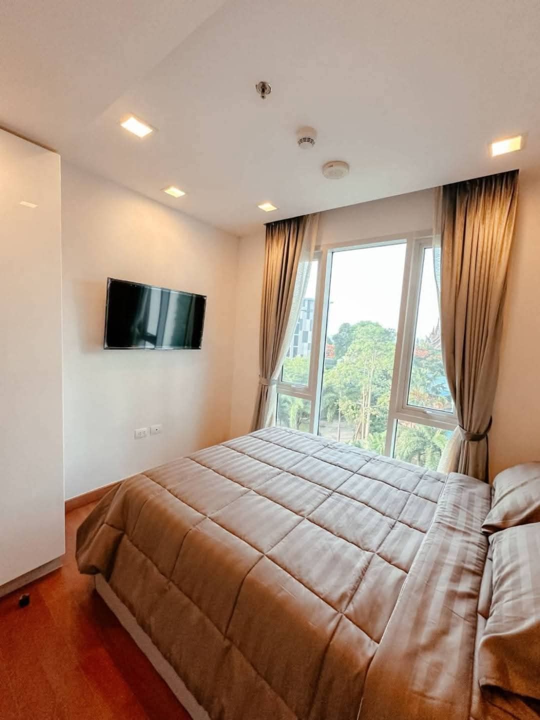 Condo for sale at The Palm Wongamat Beach, Pattaya. Foreigner quota. Sea view rooms starting at just 4.28 million baht. - photo 9