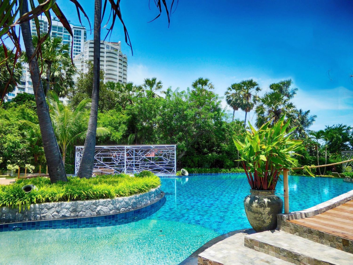 Condo for sale at The Palm Wongamat Beach, Pattaya. Foreigner quota. Sea view rooms starting at just 4.28 million baht. - photo 18