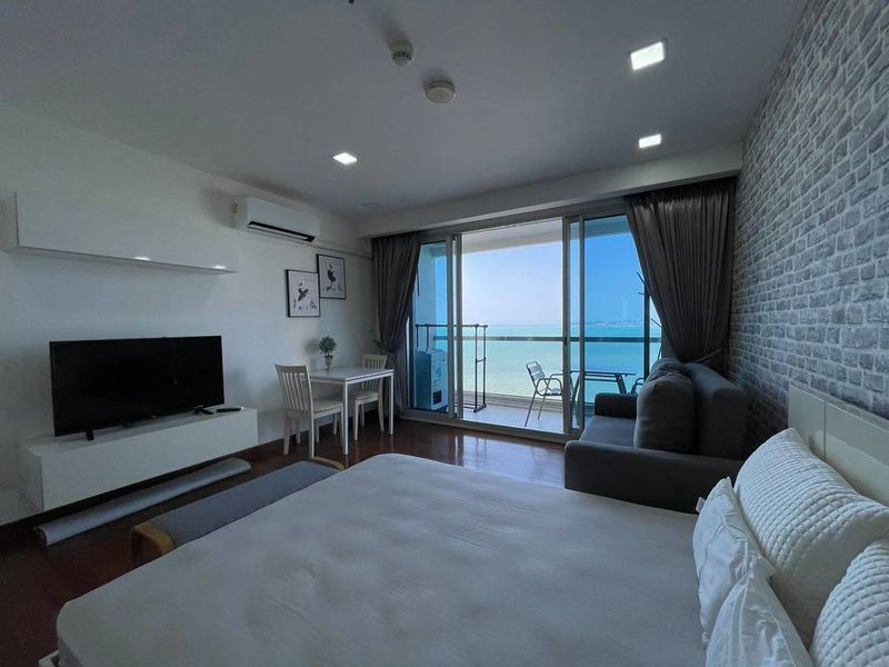 Condo for sale at The Palm Wongamat Beach, Pattaya. Foreigner quota. Sea view rooms starting at just 4.28 million baht. - photo 20
