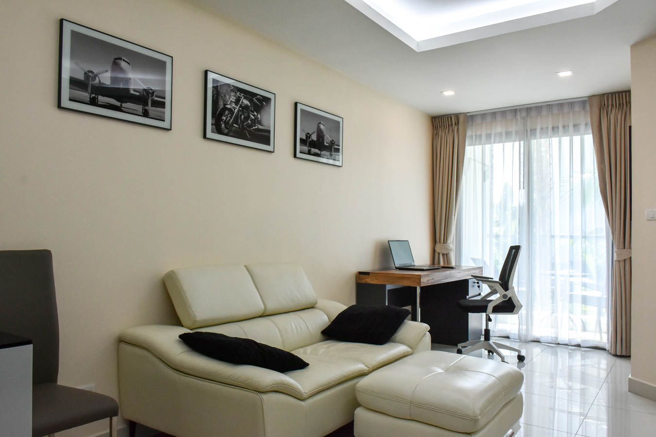 Premium Pool view 1bedroom Water Park Condominium Pratumnak Pattaya Park