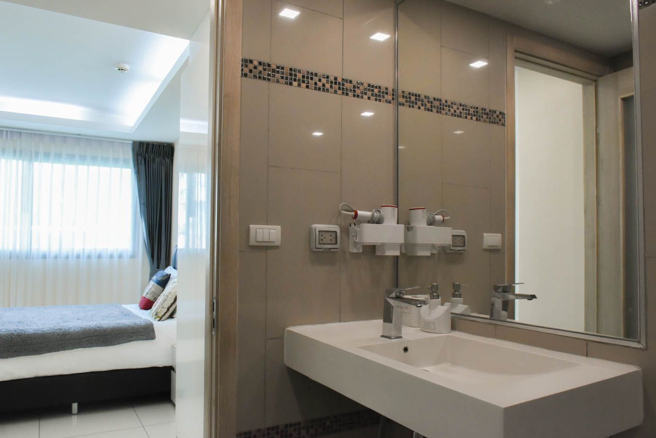 Premium 1 bedroom Pool View  FN - direct from owner. - photo 12
