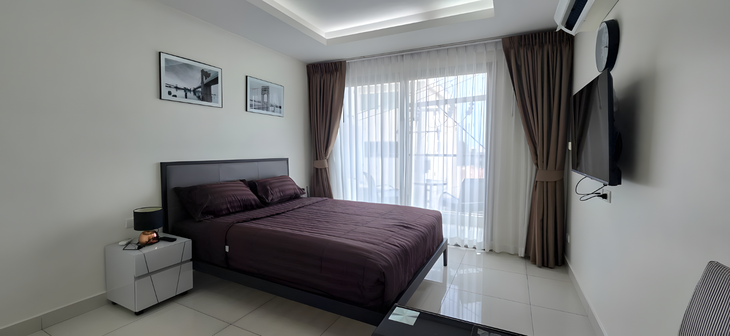 Now Available - Stylish Studio at Water Park Condominium