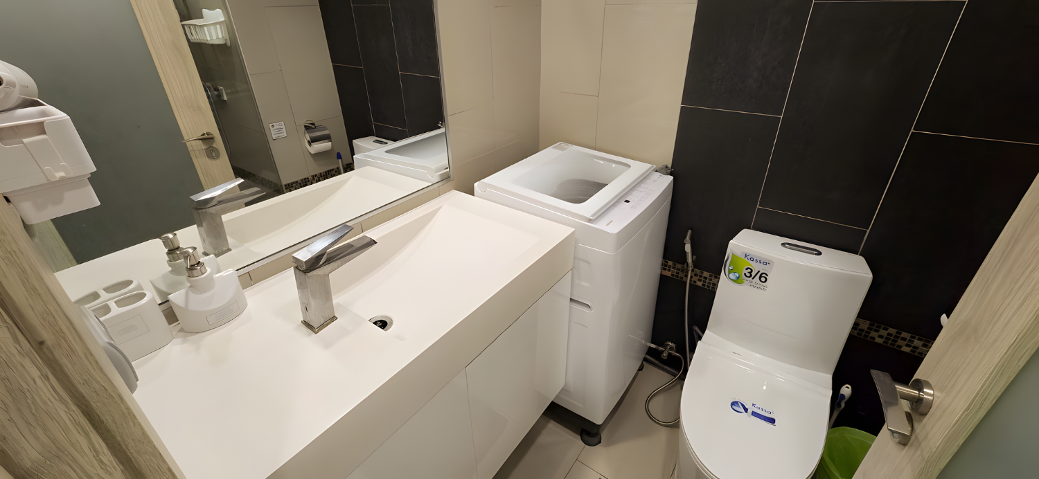 Pool view with fully furnished Water Park Condominium Pratumnak Pattaya Park - photo 10