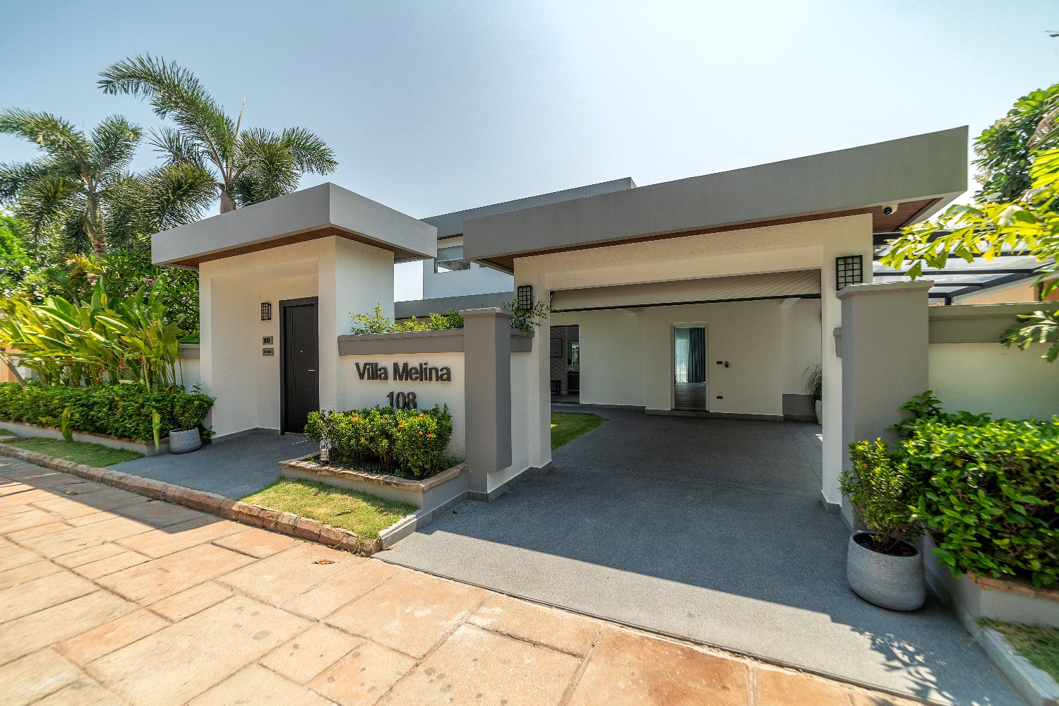 Siam Royal View Villa Melina Single house for sale with swimming pool, Pattaya, fully furnished, ready to move in